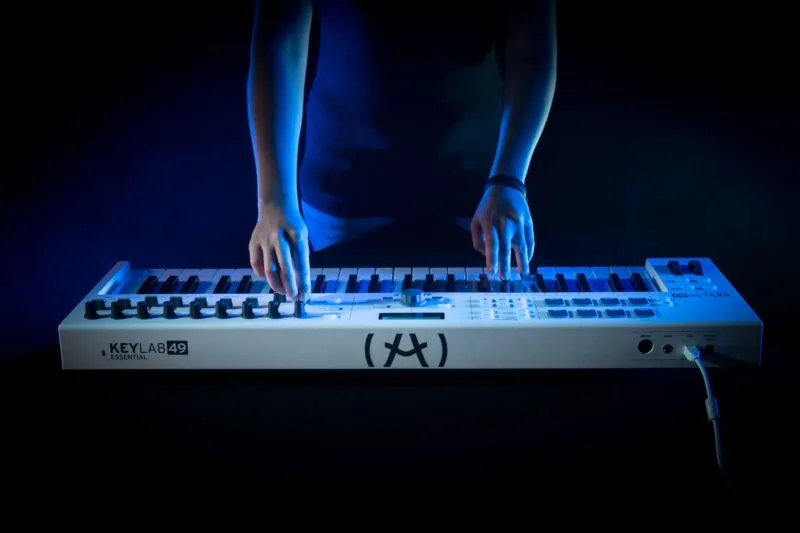 Arturia KEYLAB ESSENTIAL 49 - Image 3