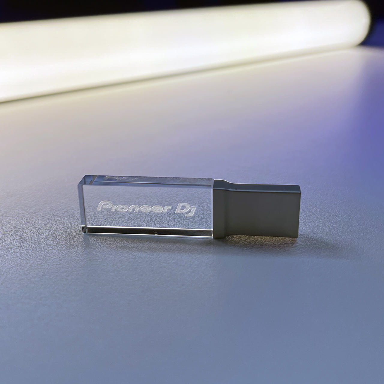segment erven Hol Pioneer 32GB USB Drive (USB 3.0) (V2) for R285.00 at Bounce Online